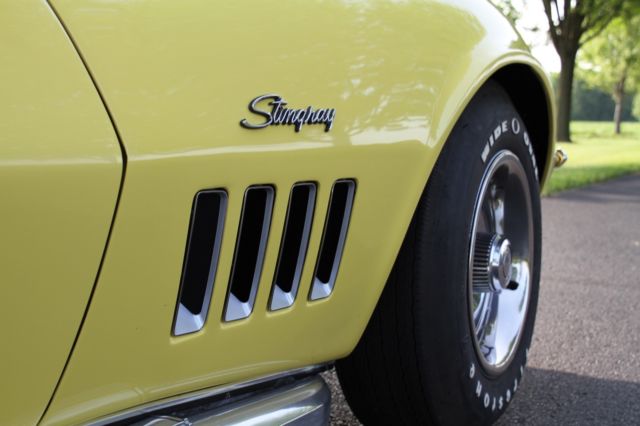 1969 Yellow Chevrolet Corvette Coupe