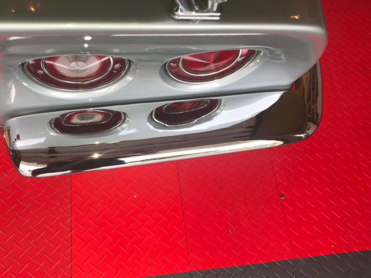 1969 Silver Chevrolet Corvette