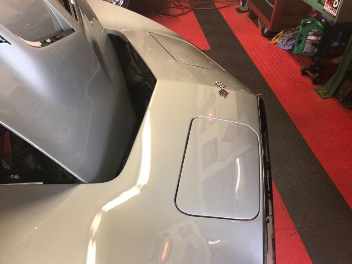 1969 Silver Chevrolet Corvette