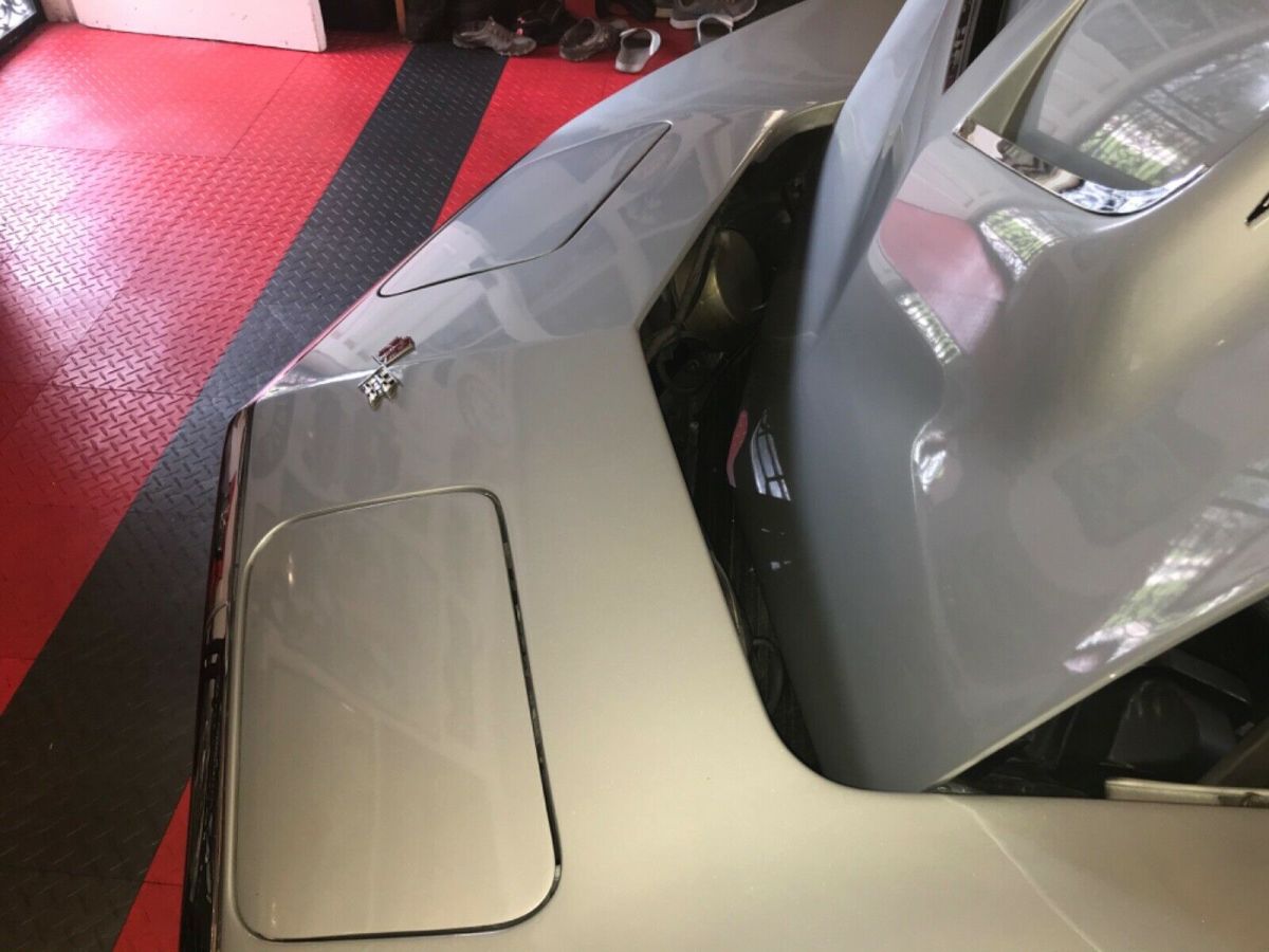 1969 Silver Chevrolet Corvette