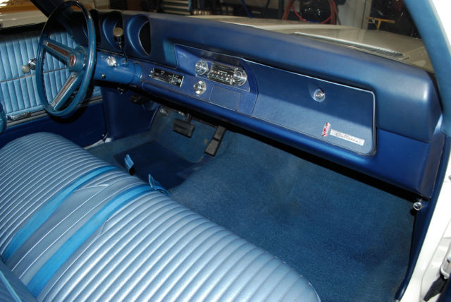 1969 White Oldsmobile Cutlass 2dr post