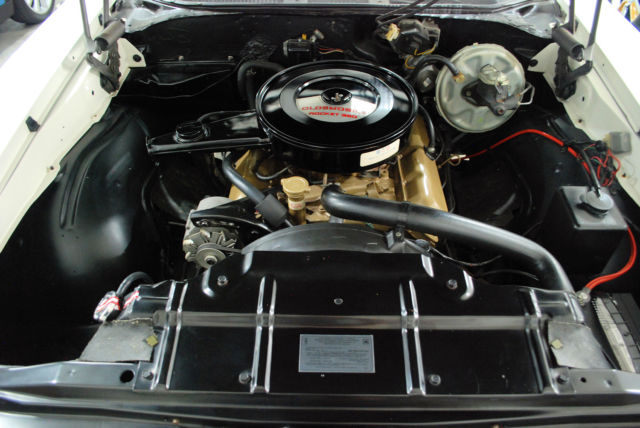 1969 White Oldsmobile Cutlass 2dr post