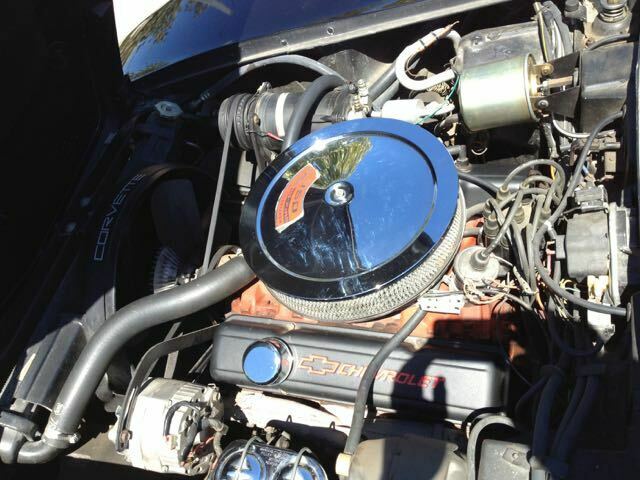 1969 Black Chevrolet Corvette Coupe / Removable top