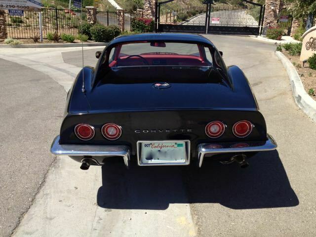 1969 Black Chevrolet Corvette Coupe / Removable top