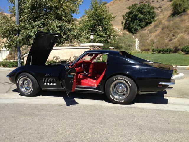 1969 Black Chevrolet Corvette Coupe / Removable top