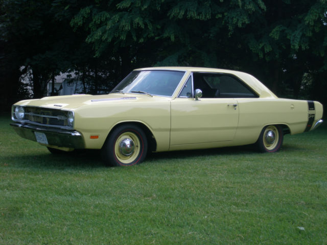 1969 Sunfire Yellow Dodge Dart