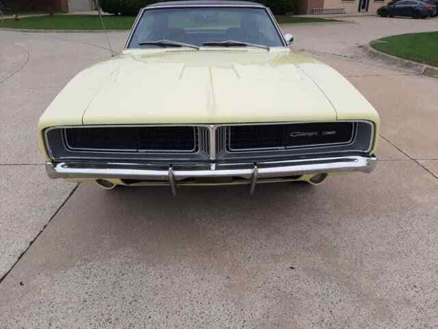 1969 Yellow Dodge Charger Coupe