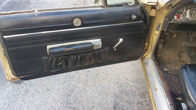 1969 gold Dodge Charger U/K