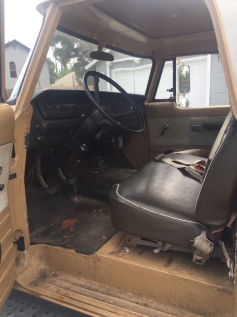 1969 Beige Dodge D-100 truck Pickup