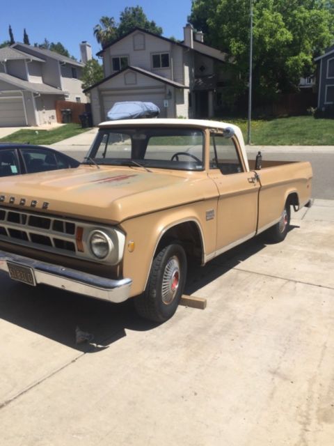1969 Beige Dodge D-100 truck Pickup