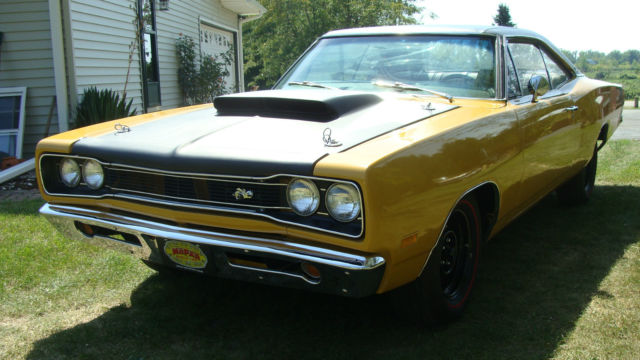 1969 Butterscotch Dodge Coronet