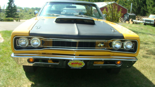 1969 Butterscotch Dodge Coronet