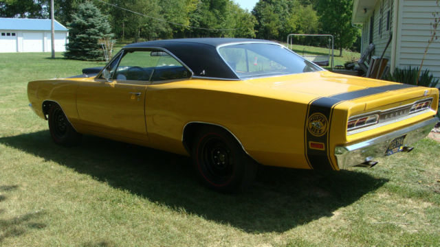1969 Butterscotch Dodge Coronet