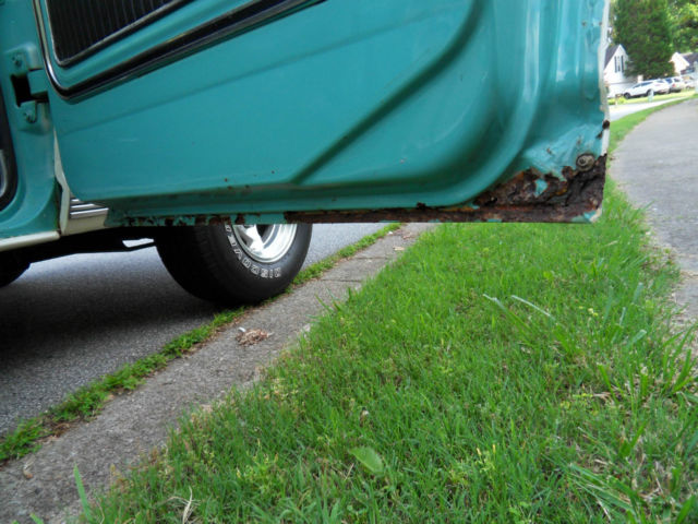 1969 Blue Ford F-100 Pickup