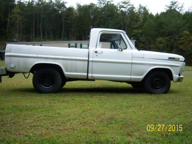 1969 White Ford F-100 Standard Cab Pickup