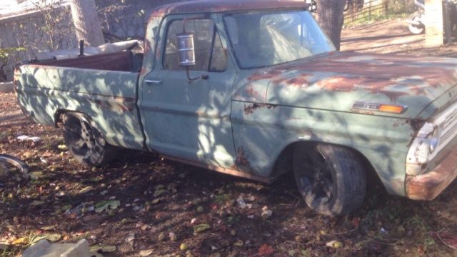 1969 Ford F-100 Standard Cab Pickup