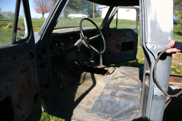 1969 Ford F-250 Cab & Chassis