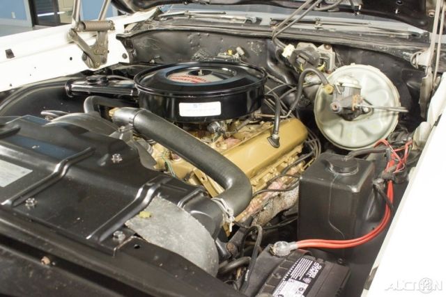 1969 White Oldsmobile Cutlass