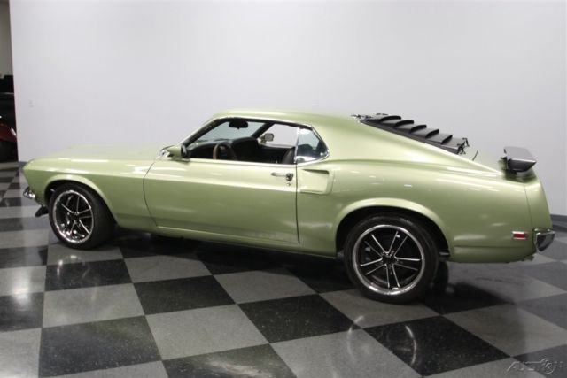 1969 Gold Ford Mustang