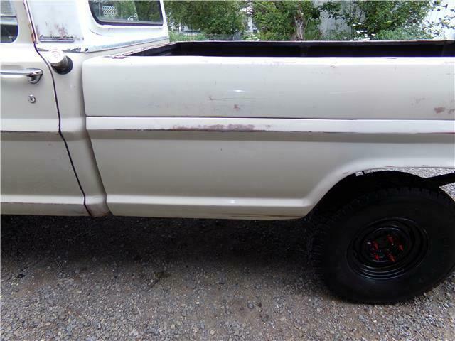 1969 Tan Ford 100 --