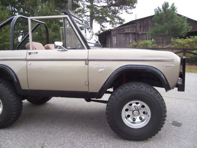 1969 Tan Ford Bronco SUV