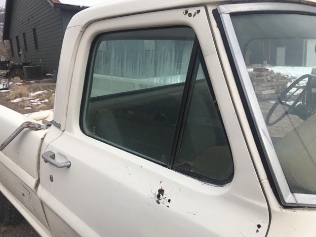 1969 White Ford F-250 Standard Cab Pickup