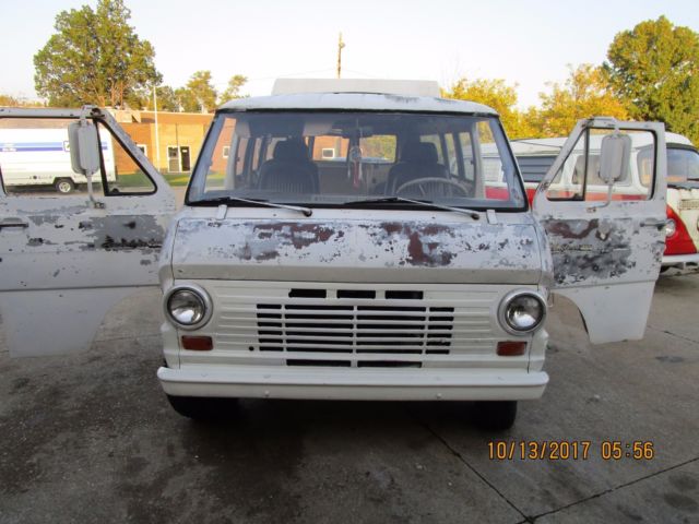 1969 White Ford E-Series Van Van Camper