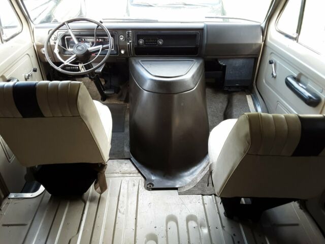 1969 Ford E-Series Van