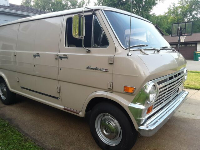 1969 Ford E-Series Van