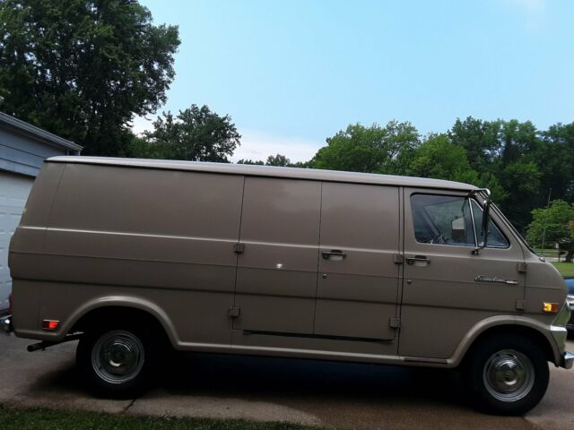 1969 Ford E-Series Van