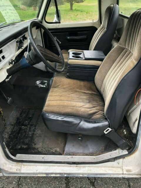 1969 White Ford F-100