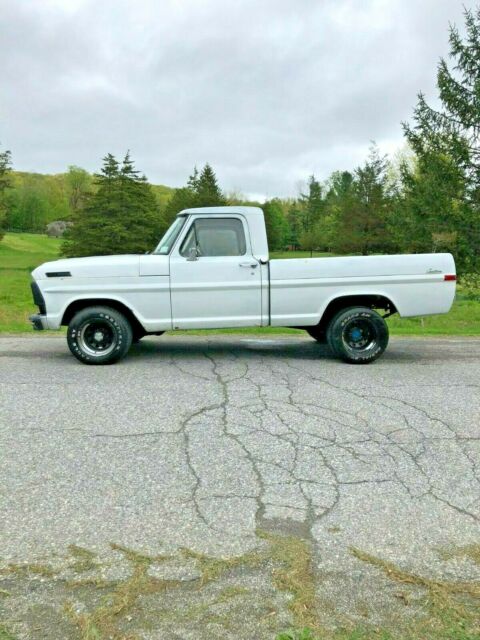 1969 White Ford F-100