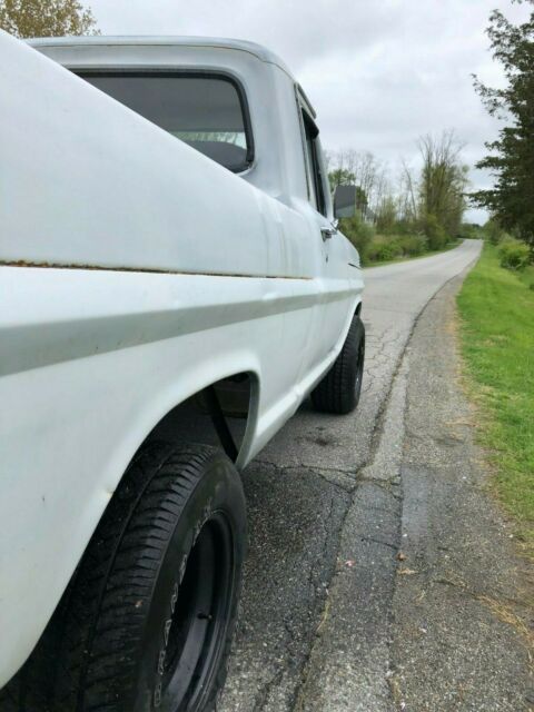 1969 White Ford F-100
