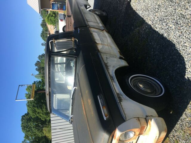 1969 Green Ford F-100 Standard Cab Pickup