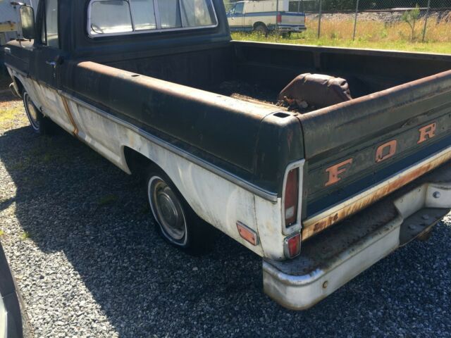 1969 Green Ford F-100 Standard Cab Pickup