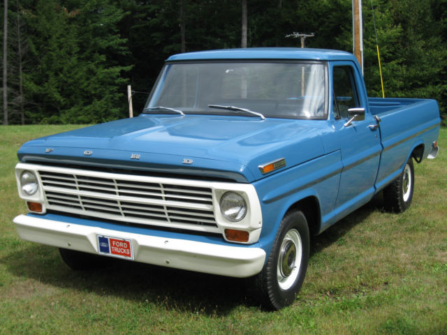 1969 Blue Ford F-100 Pick Up