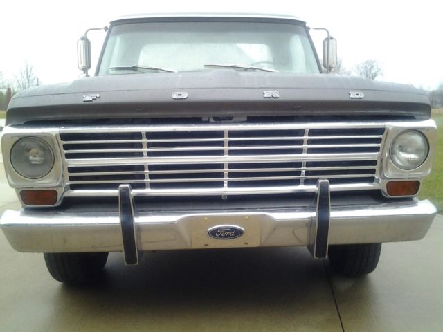 1969 Gray Ford F-100 Standard Cab Pickup