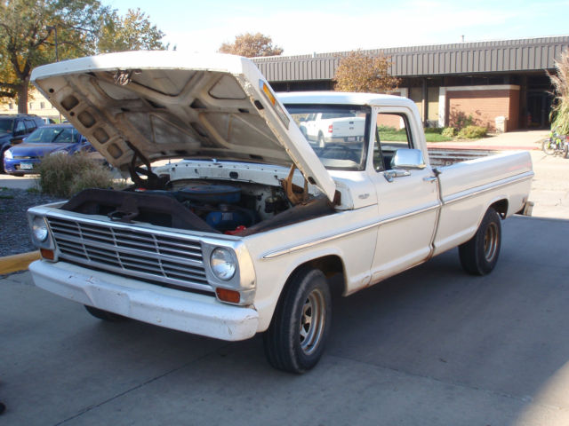 1969 White Ford F-100