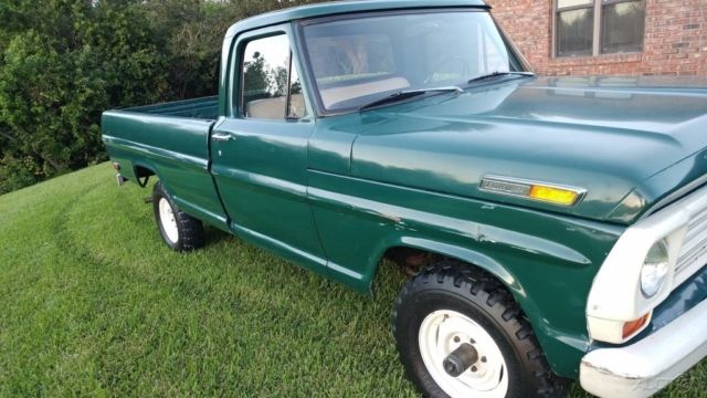 1969 Green Ford F-100 Pickup Truck