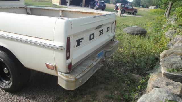 1969 White Ford F-100