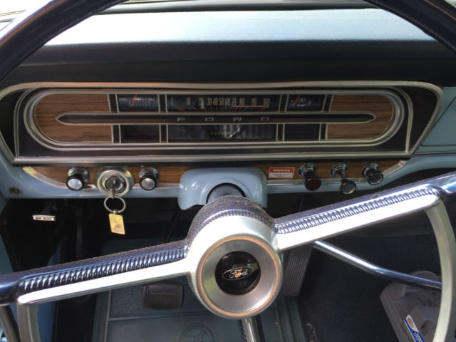 1969 Light blue Ford F-100 Short Bed