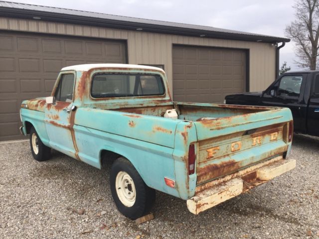 1969 Blue Ford F-100