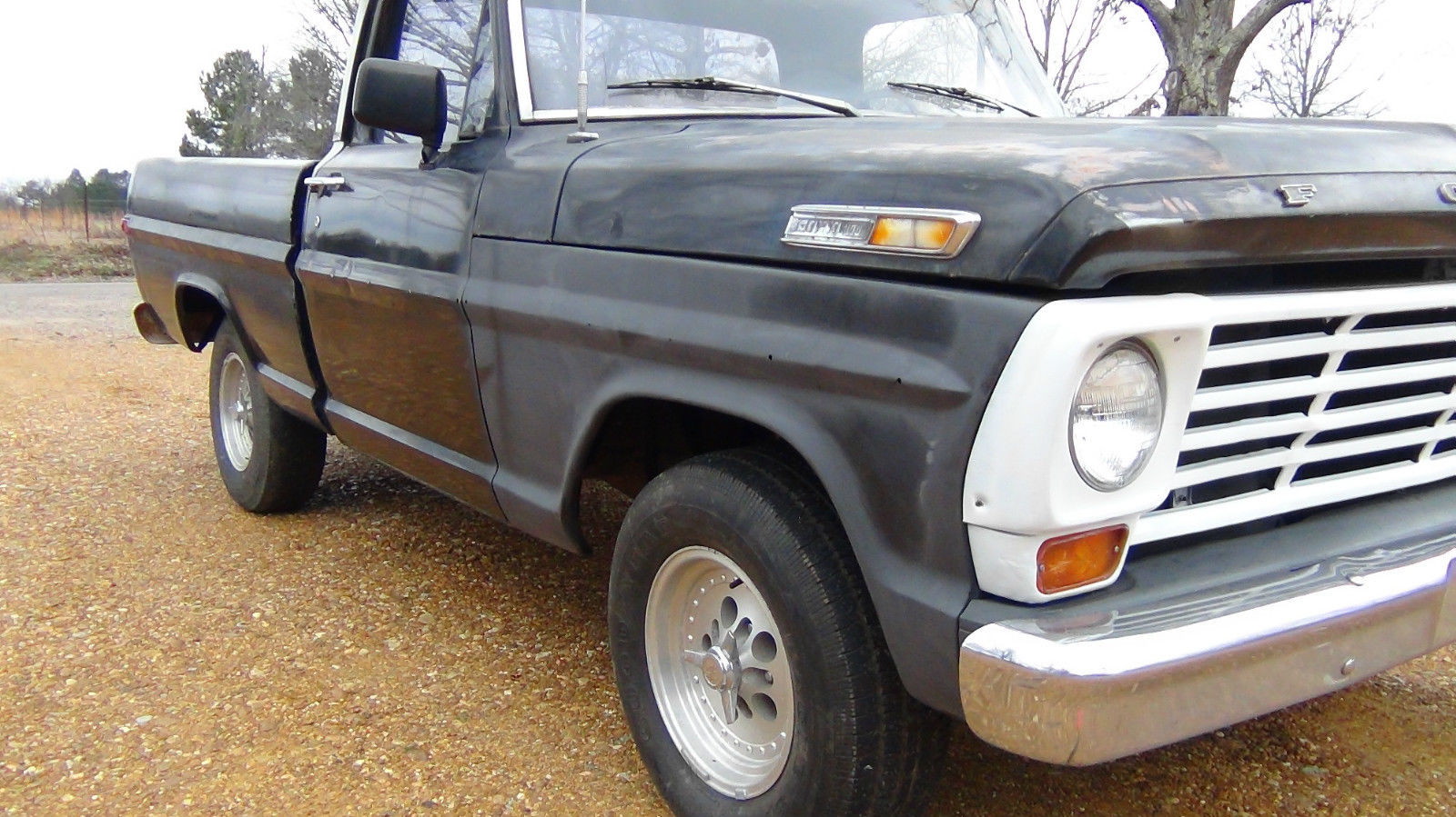 1969 Black Ford F-100