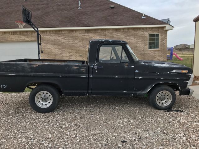 1969 Black Ford F-100