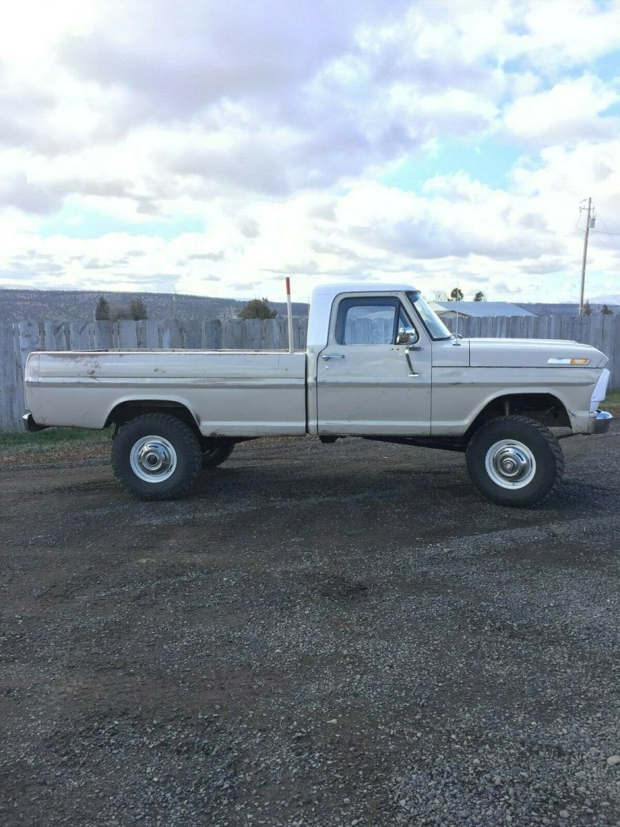 1969 White/Tan Ford F-250 Standard Cab Pickup