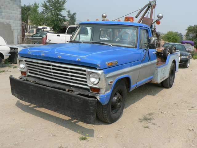 1969 Blue Ford F-350