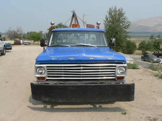 1969 Blue Ford F-350