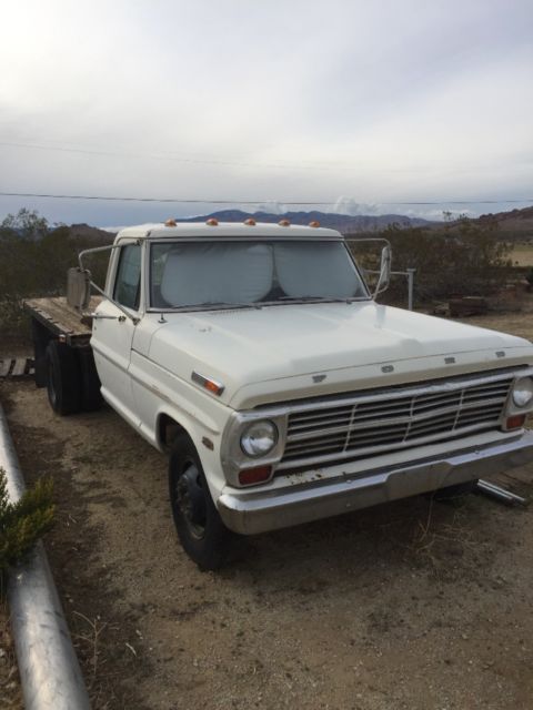 1969 White Ford F-350
