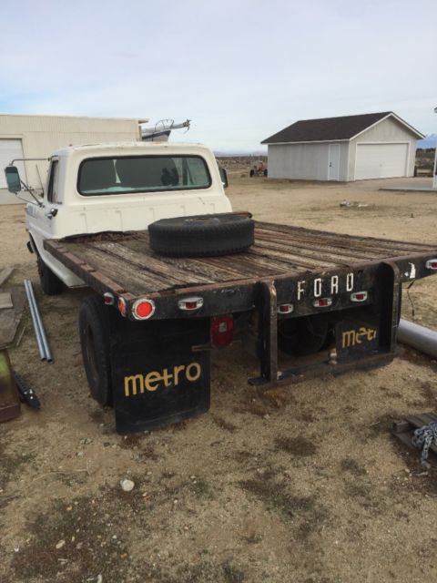 1969 White Ford F-350