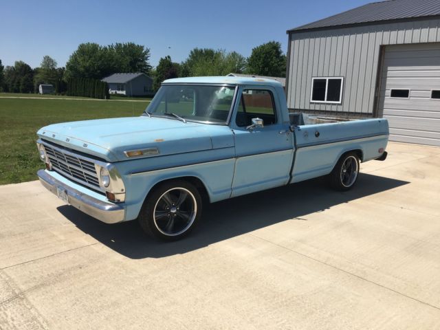1969 Blue Ford F-100